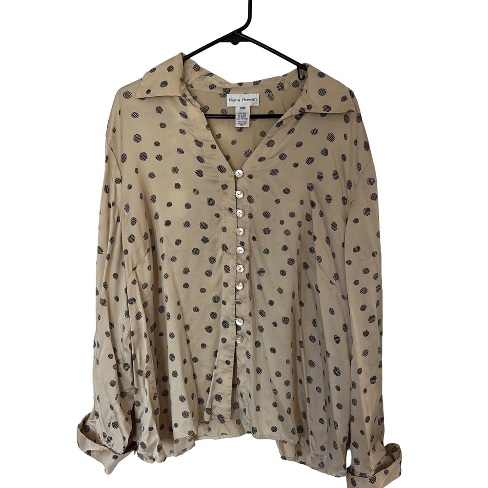 Rena Rowan Beige Button-Down Shirt with‎ Black Polka Dots